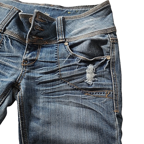 Womens S Almost Famous Grunge Distressed Button Front Cutoff Jean Shorts - Picture 3 of 10